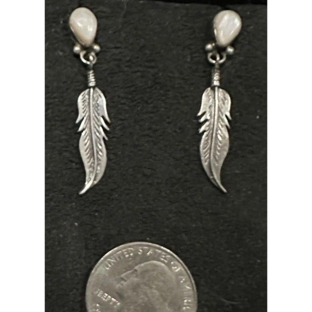 Vtg Native American Sterling Silver Mother Of Pearl Cabochon Earrings Feather